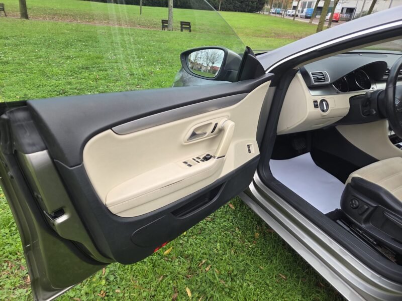 VOLKSWAGEN Passat CC 1.8 Turbo DSG 5P