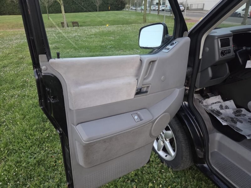 Volkswagen Multivan 2.5 TDI 7PLAZAS