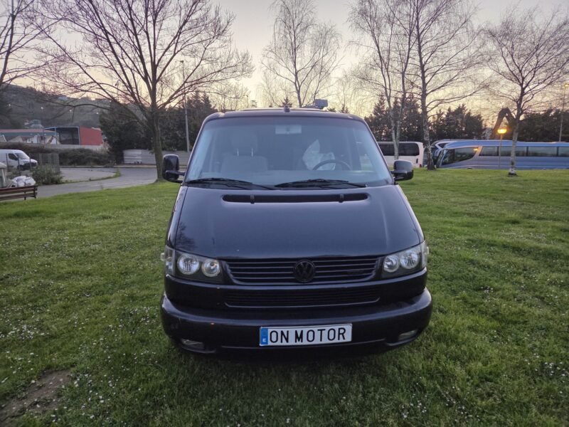 Volkswagen Multivan 2.5 TDI 7PLAZAS