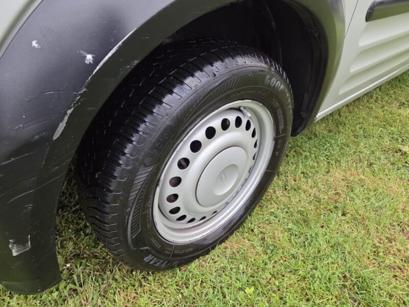 Ford Transit Connect 1.8 TDCI 4 P