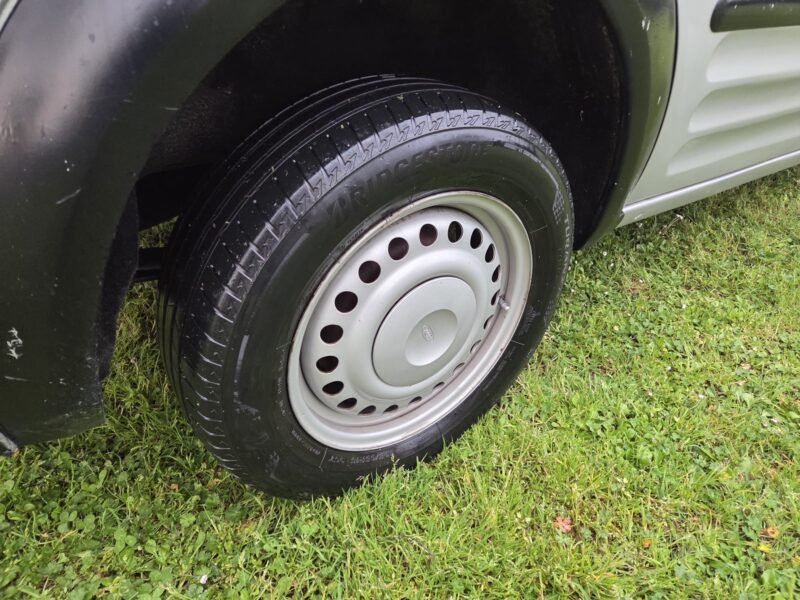 Ford Transit Connect 1.8 TDCI 4 P