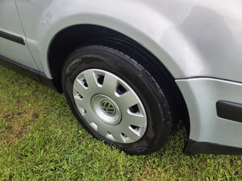 Volkswagen Passat 1.9 TDI 5P