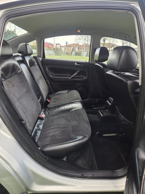 Volkswagen Passat 1.9 TDI 5P