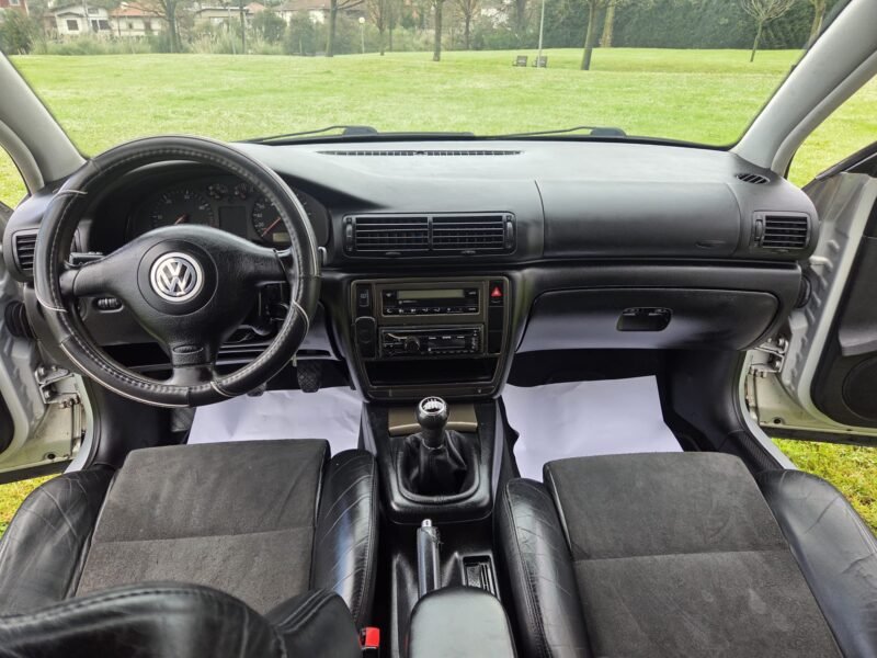 Volkswagen Passat 1.9 TDI 5P