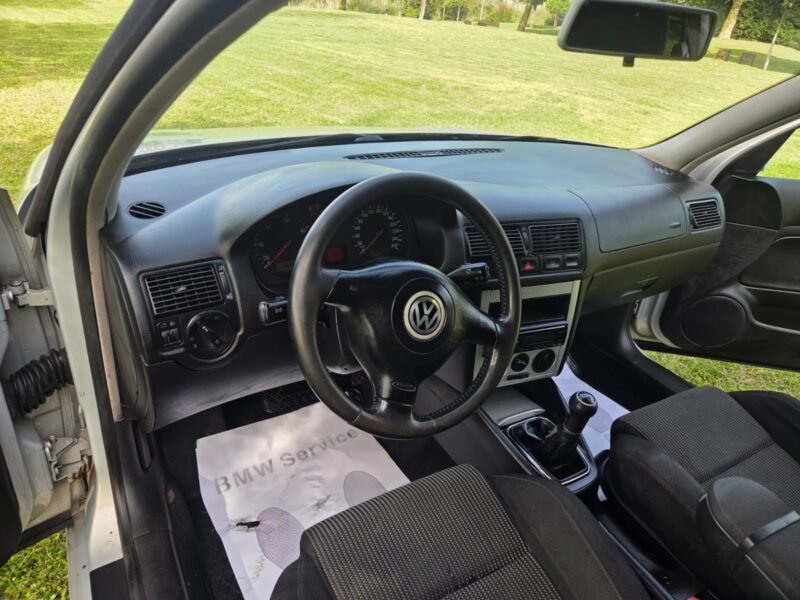 VOLKSWAGEN Golf IV 1.9 TDI 3P