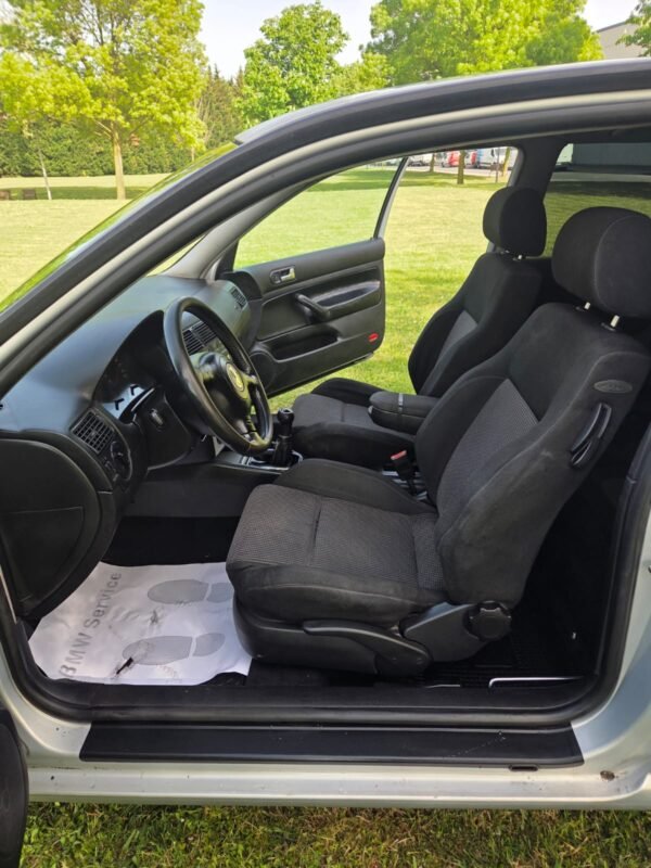 VOLKSWAGEN Golf IV 1.9 TDI 3P