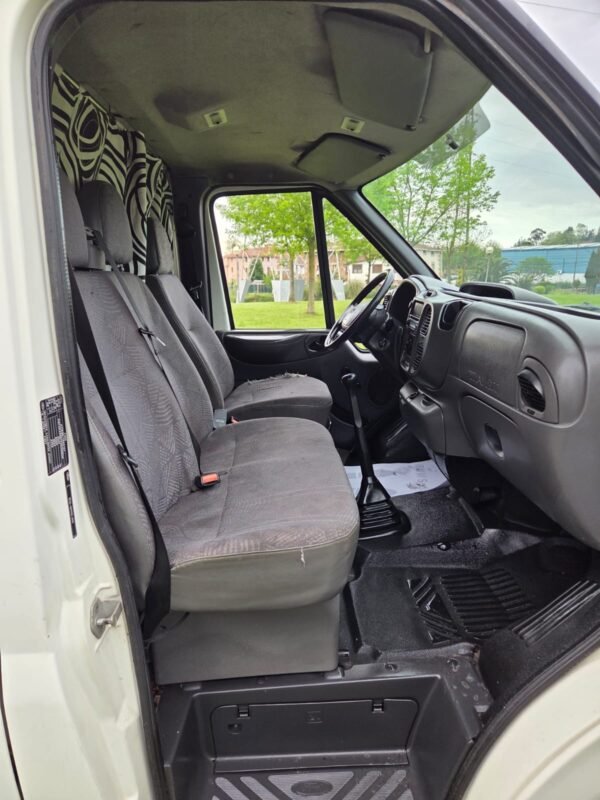 FORD Transit 2.4 turbo diésel 125 T350