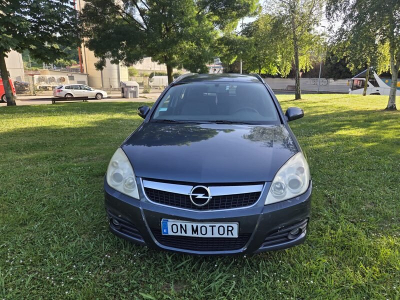 OPEL Vectra 1.9 CDTI Familiar 5p