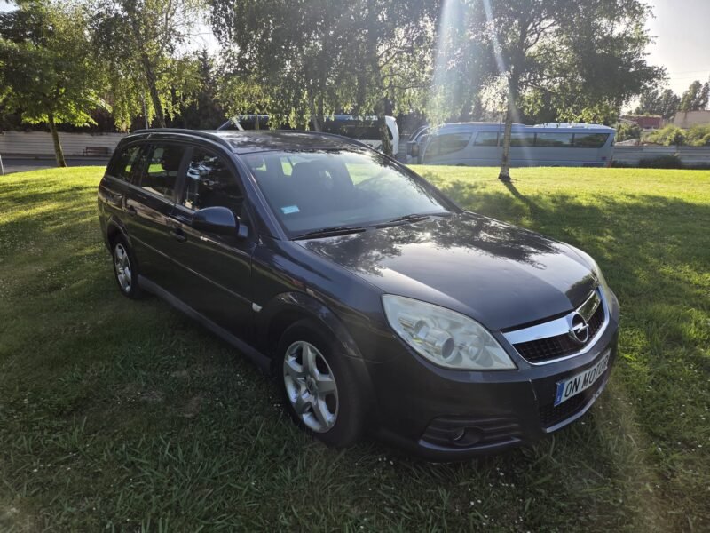 OPEL Vectra 1.9 CDTI Familiar 5p