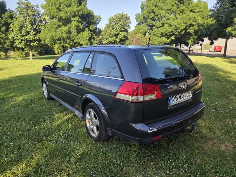 OPEL Vectra 1.9 CDTI Familiar 5p
