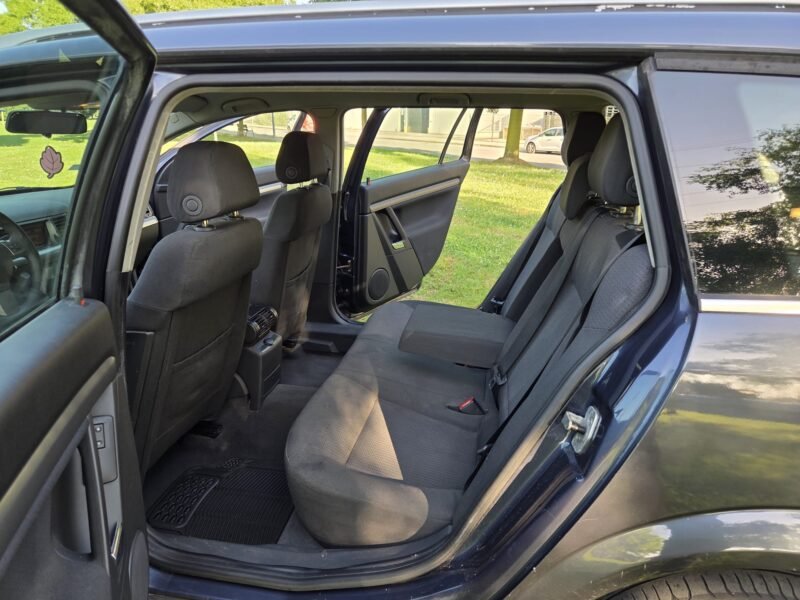 OPEL Vectra 1.9 CDTI Familiar 5p