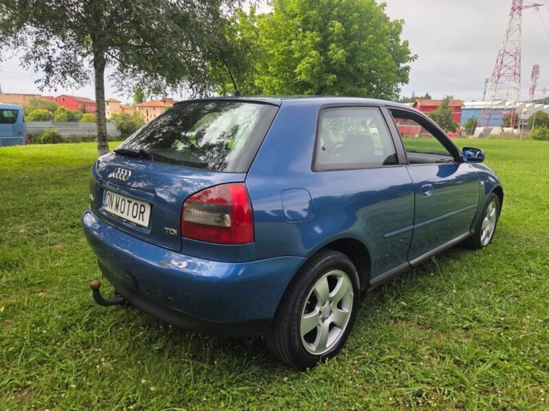 AUDI A3 1.9 TDI Ambition 3P