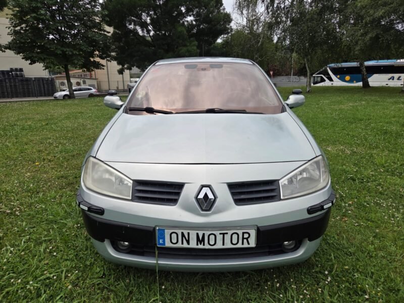 RENAULT Megane 1.6 16v 5 puertas
