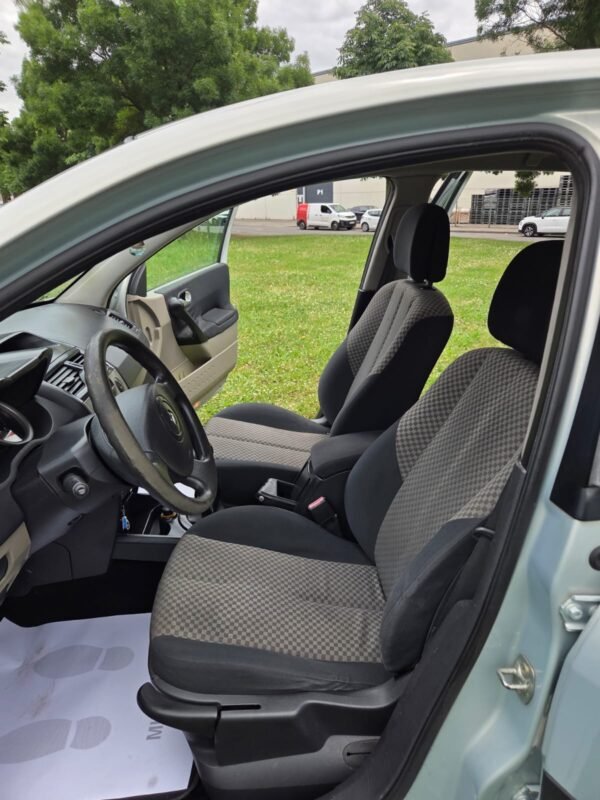 RENAULT Megane 1.6 16v 5 puertas