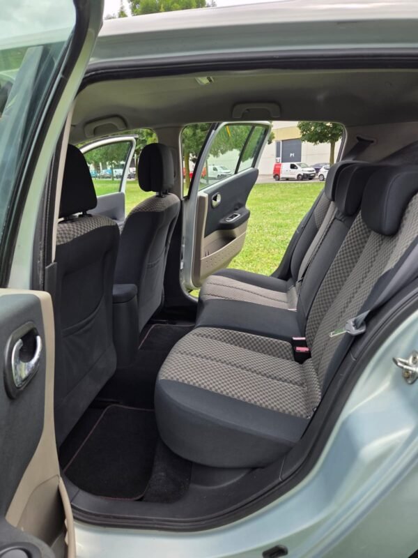 RENAULT Megane 1.6 16v 5 puertas