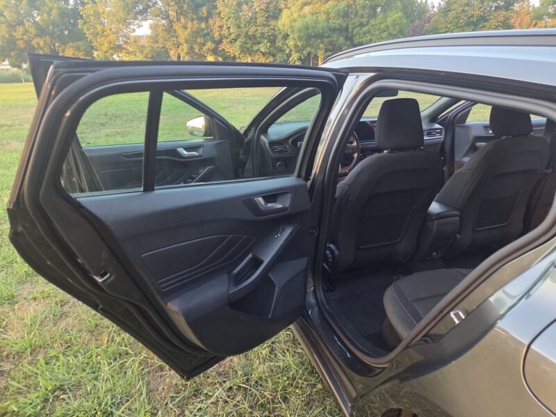 FORD Focus 1.5 ST LINE