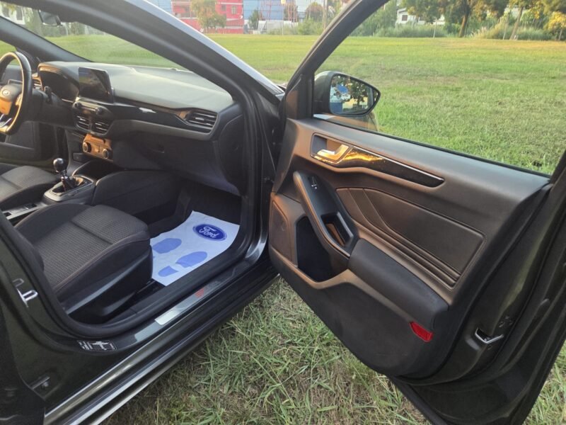 FORD Focus 1.5 ST LINE