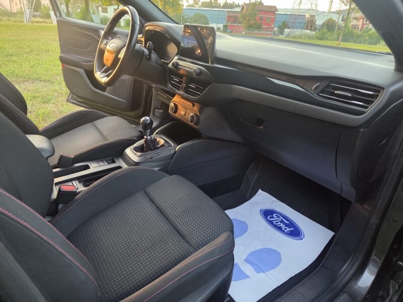 FORD Focus 1.5 ST LINE