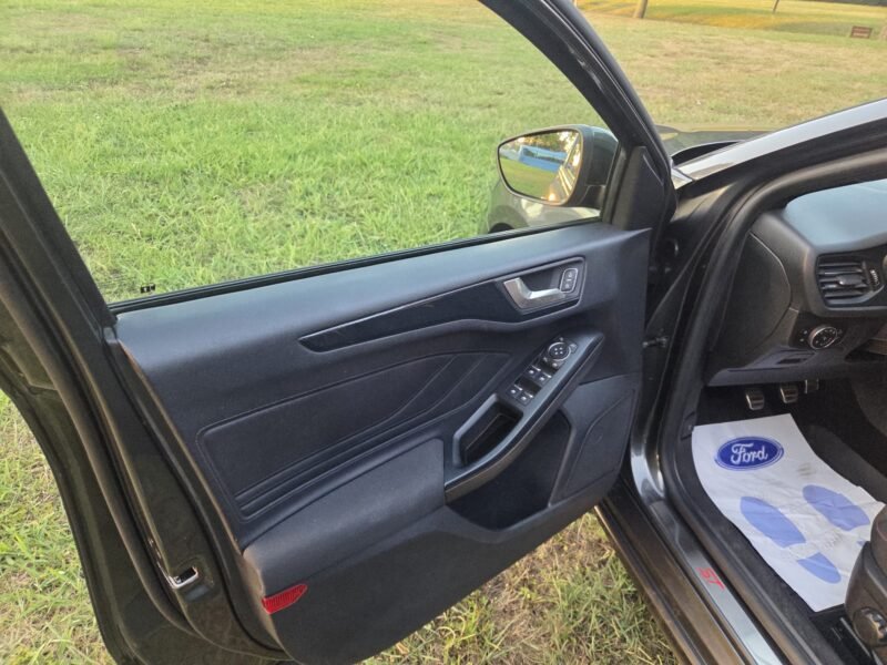 FORD Focus 1.5 ST LINE