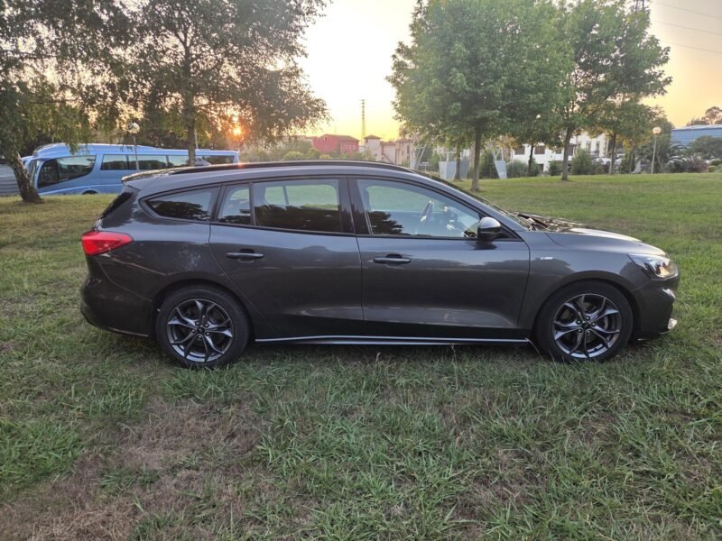 FORD Focus 1.5 ST LINE