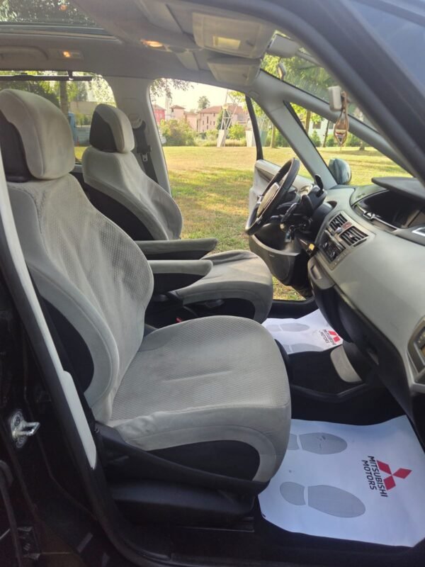 CITROEN Grand C4 Picasso 2 0 HDI