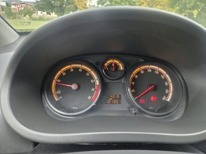 OPEL Corsa 1.2 16v 5P