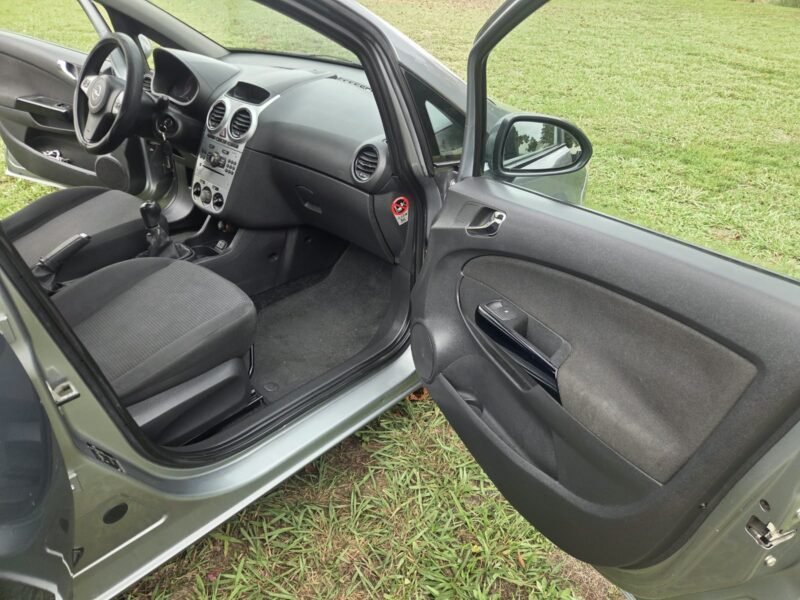 OPEL Corsa 1.2 16v 5P