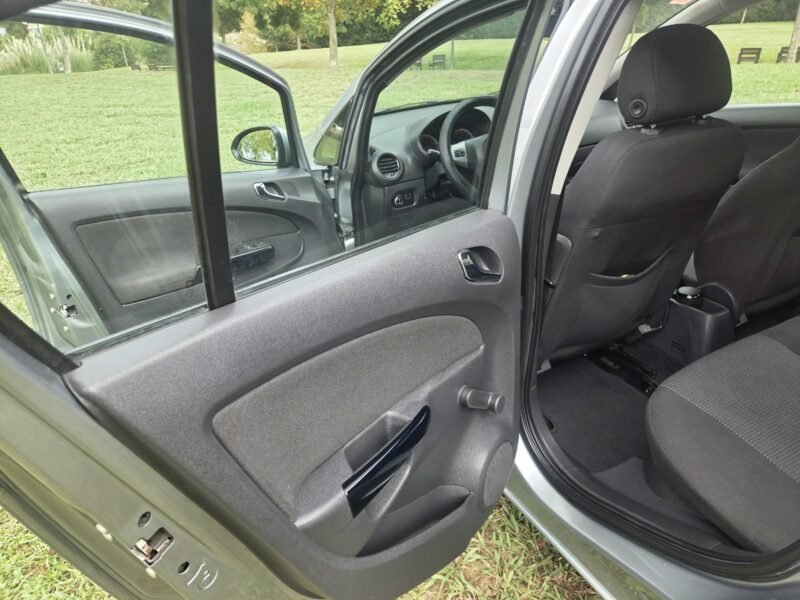 OPEL Corsa 1.2 16v 5P