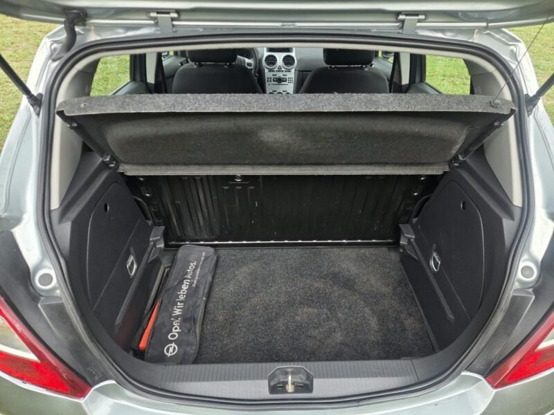 OPEL Corsa 1.2 16v 5P