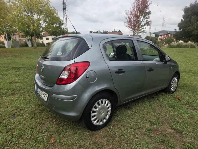 OPEL Corsa 1.2 16v 5P