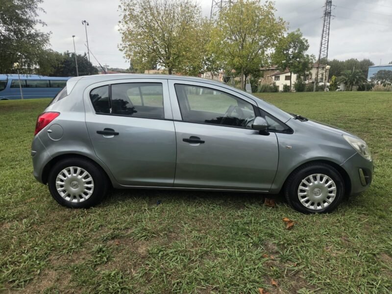 OPEL Corsa 1.2 16v 5P