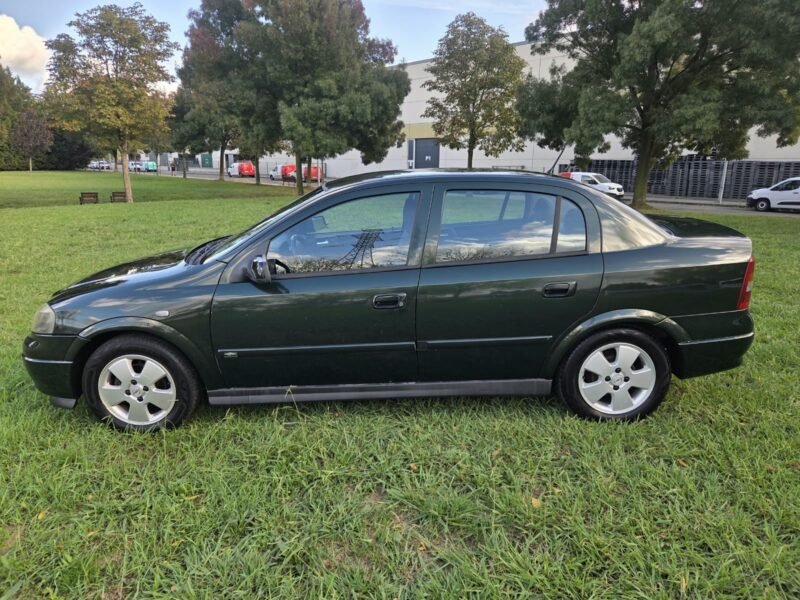 OPEL Astra 1.6 16v 5P