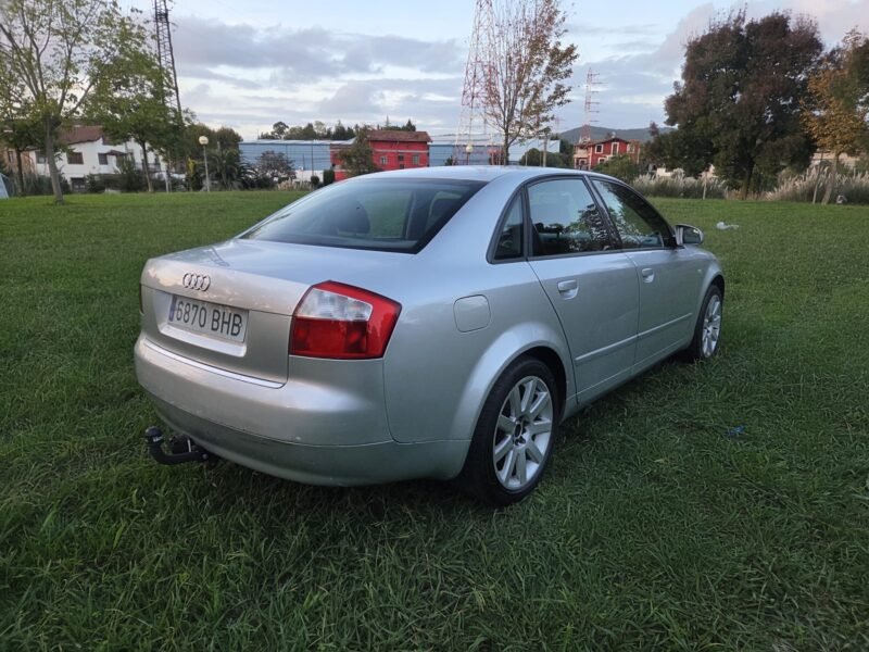 AUDI A4 1.9 TDI 130cv
