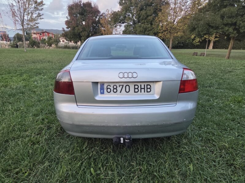AUDI A4 1.9 TDI 130cv