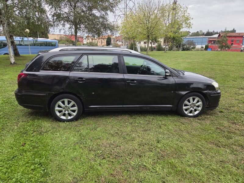 TOYOTA Avensis 2.0 D-4D