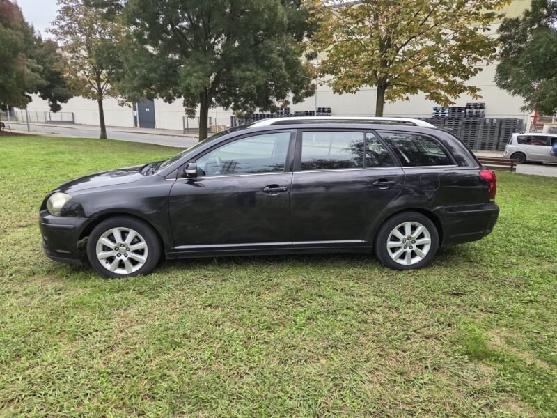 TOYOTA Avensis 2.0 D-4D