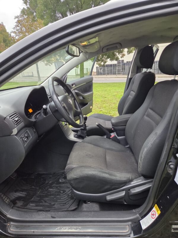 TOYOTA Avensis 2.0 D-4D